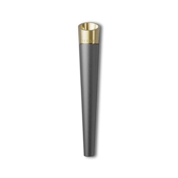 Vessel pen guld og sort detalje